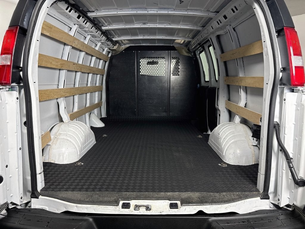 2025 GMC Savana Cargo Work Van