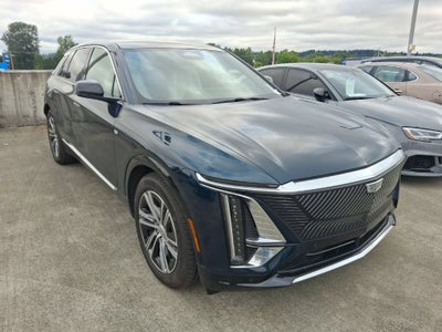 2024 Cadillac LYRIQ Luxury 2