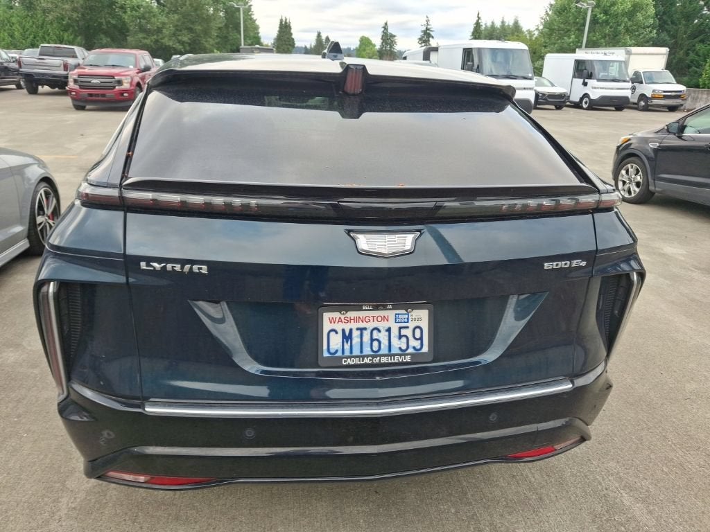 2024 Cadillac LYRIQ Luxury 2