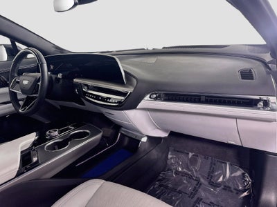 2024 Cadillac LYRIQ Luxury 2
