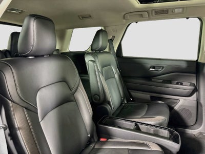 2023 Nissan Pathfinder SL 4WD