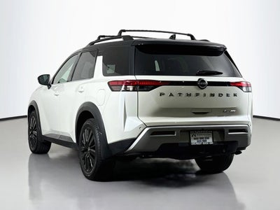 2023 Nissan Pathfinder SL 4WD