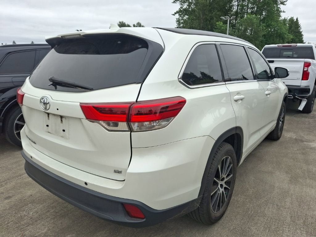 2017 Toyota Highlander SE