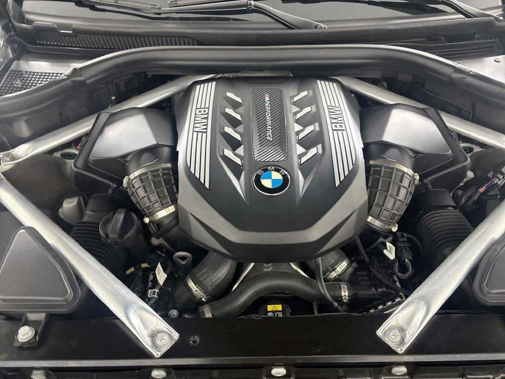 2021 BMW X7 M50i
