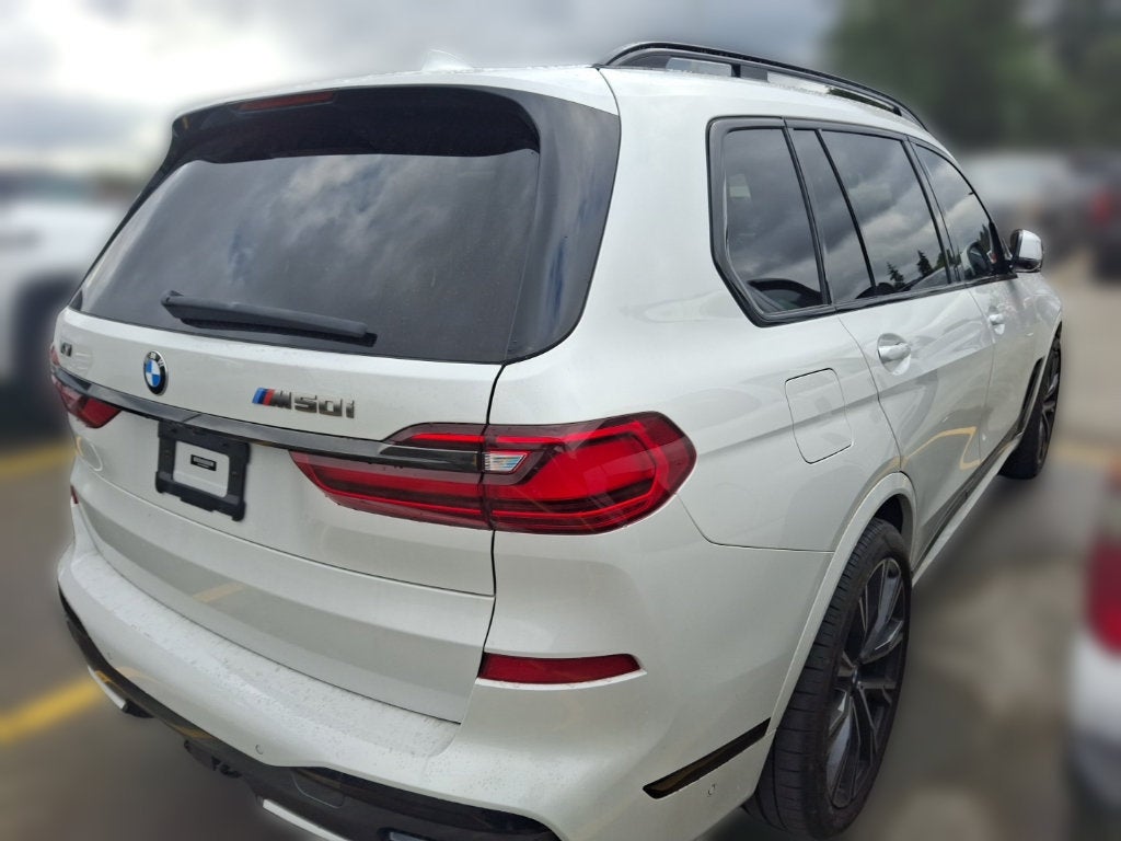 2021 BMW X7 M50i