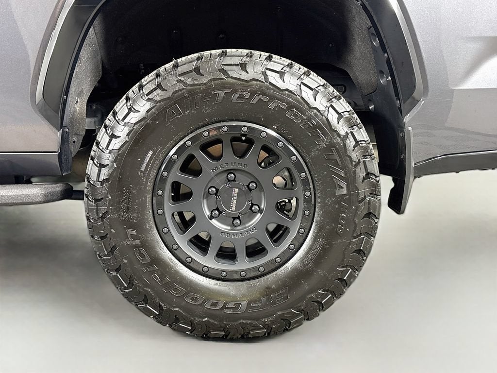 2025 Toyota Sequoia SR5