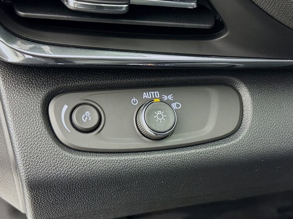 2025 Buick Envista Preferred