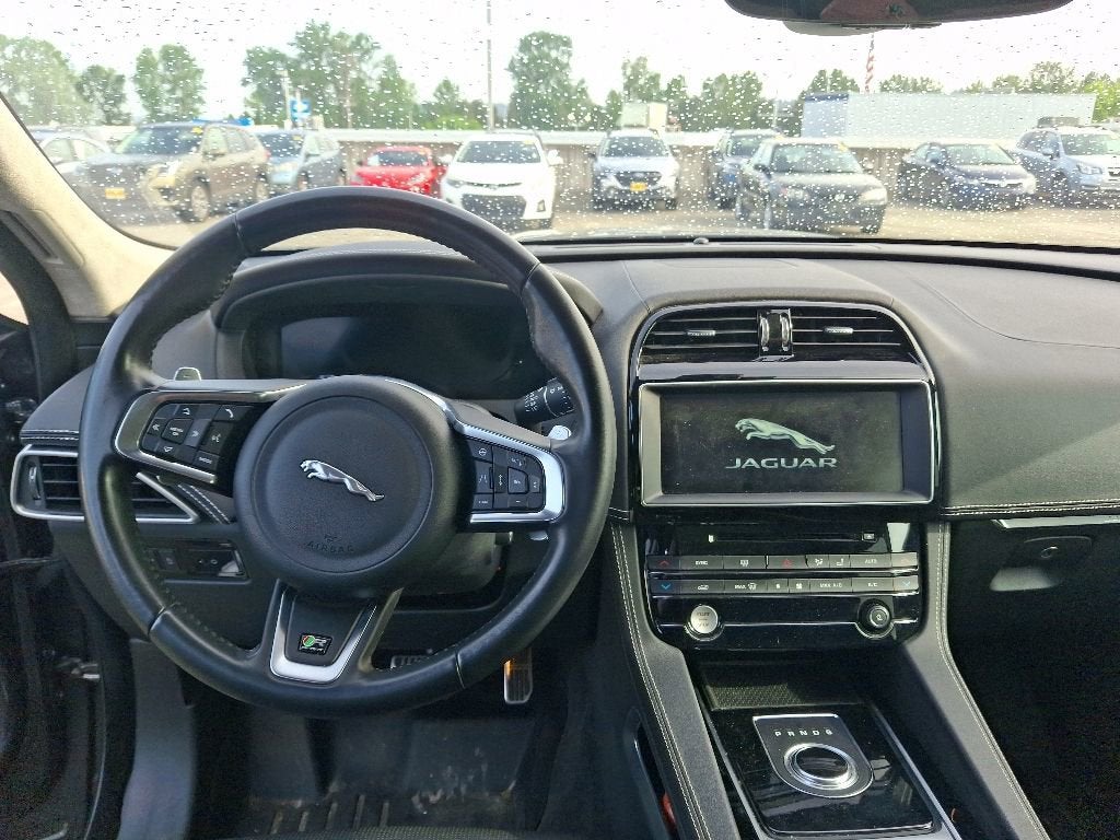 2019 Jaguar F-PACE 20d R-Sport