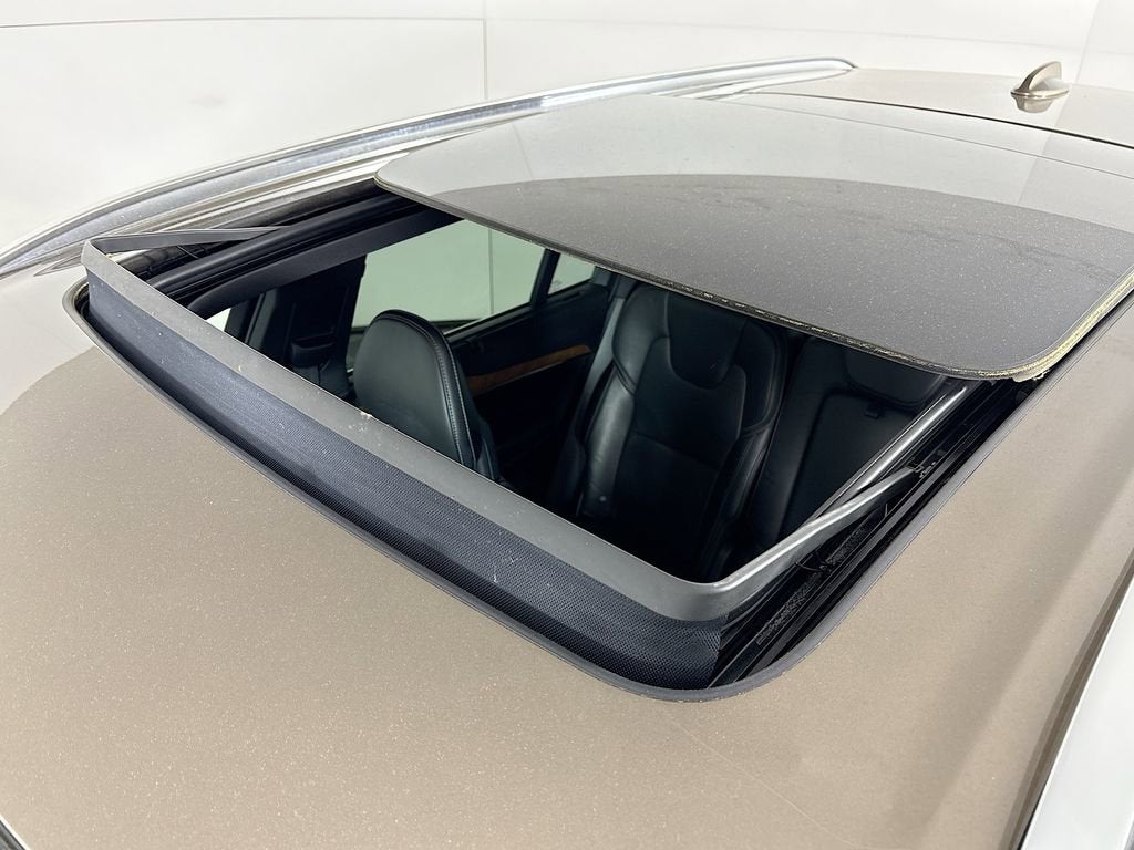 2016 Volvo XC90 Hybrid T8 Inscription