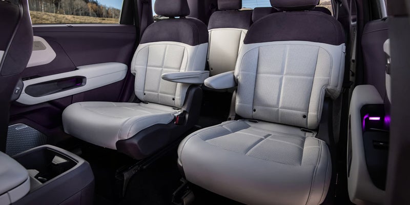 2027 Kia Telluride Hybrid second-row captain’s chairs